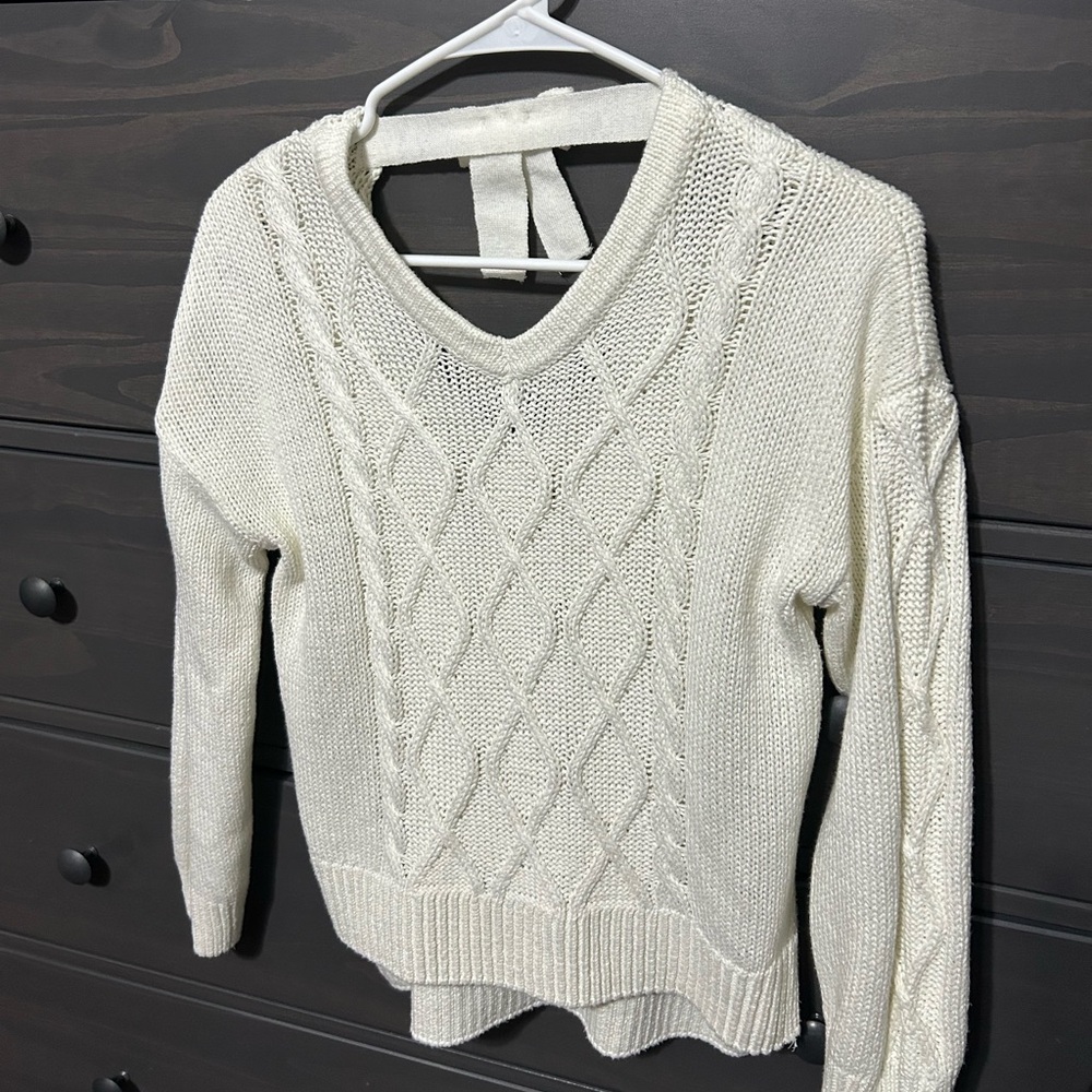 Francesca’s cable knit sweater. Size Y12.
